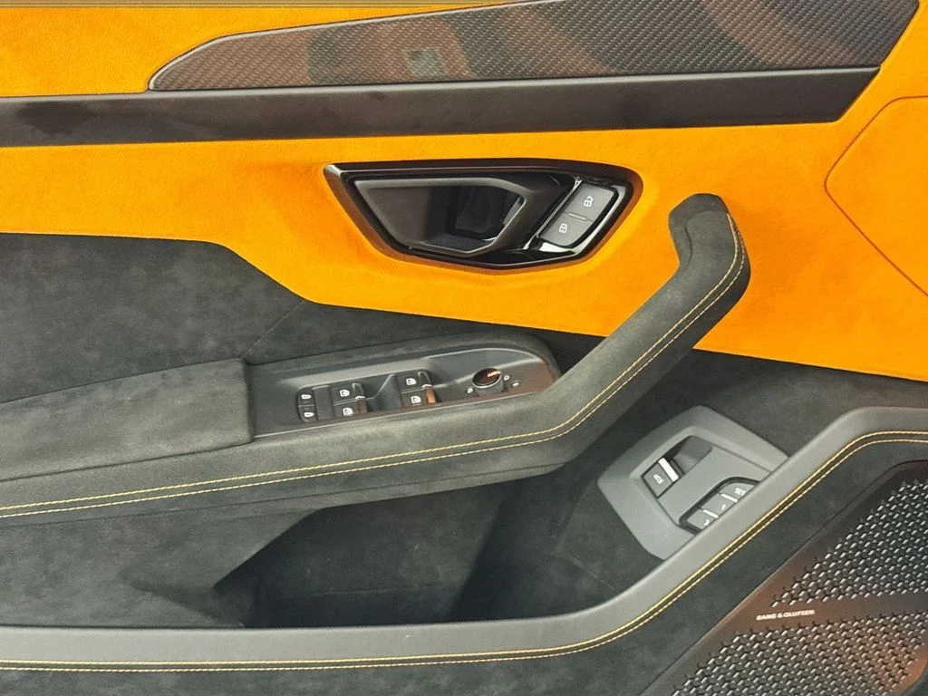 Used 2023 Arancio Borealis Metallic Lamborghini Performante image 18