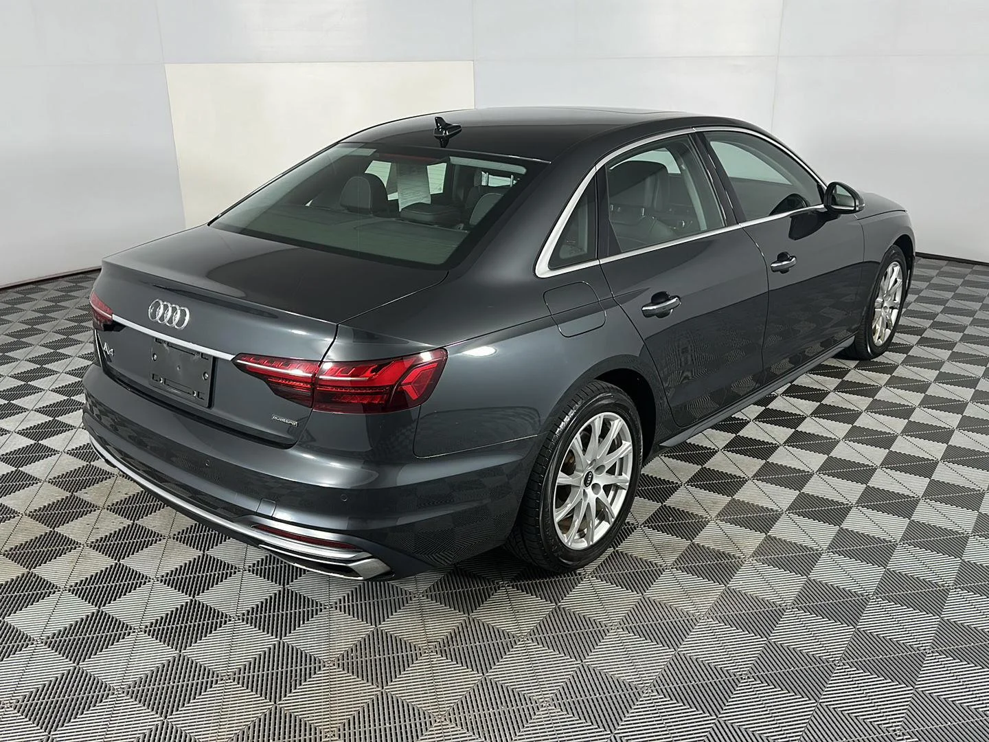 Used 2021 Manhattan Gray Metallic Audi Premium image 8