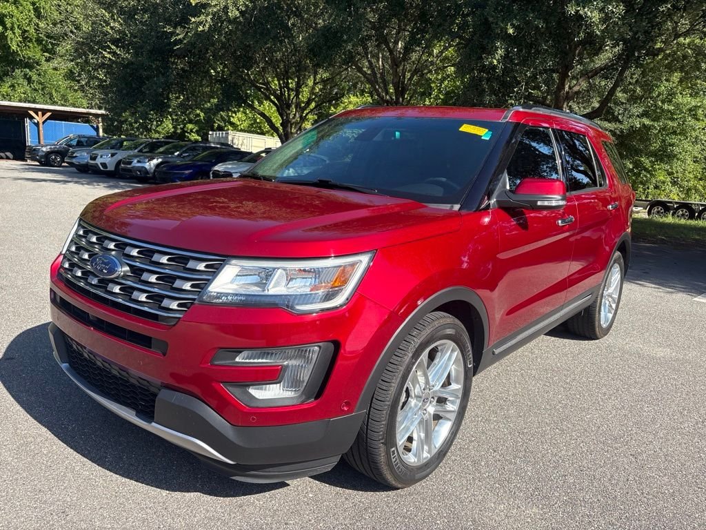 Used 2016 Red Ford Limited image 1