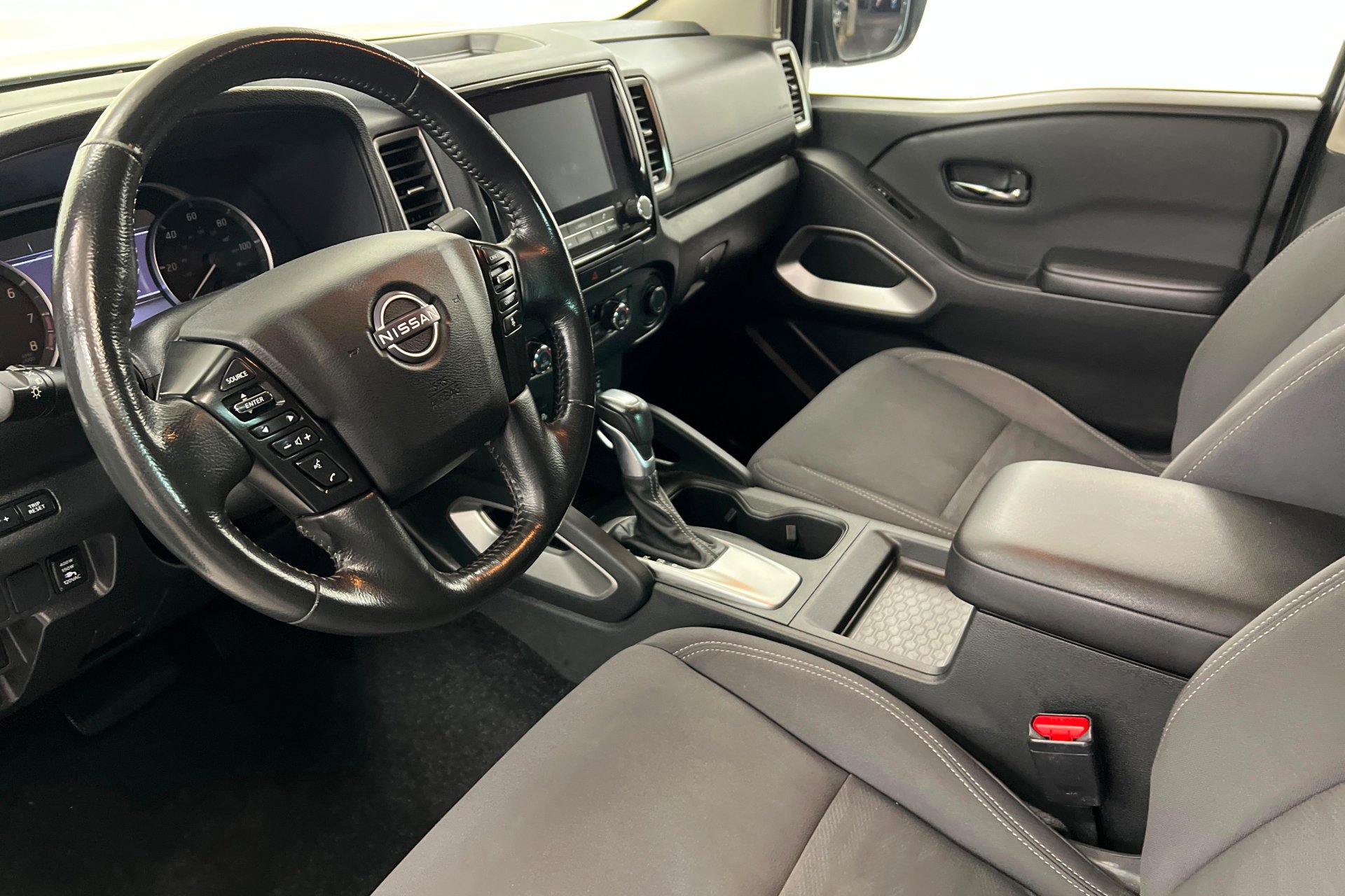 2024 Nissan Frontier SV - Photo 16