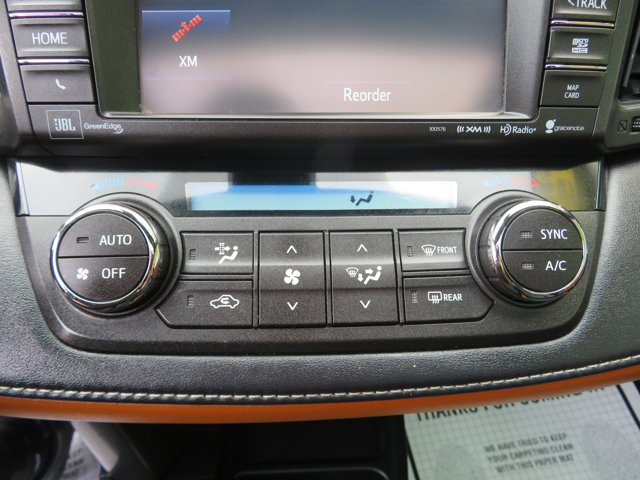 Used 2017  Toyota SE image 26
