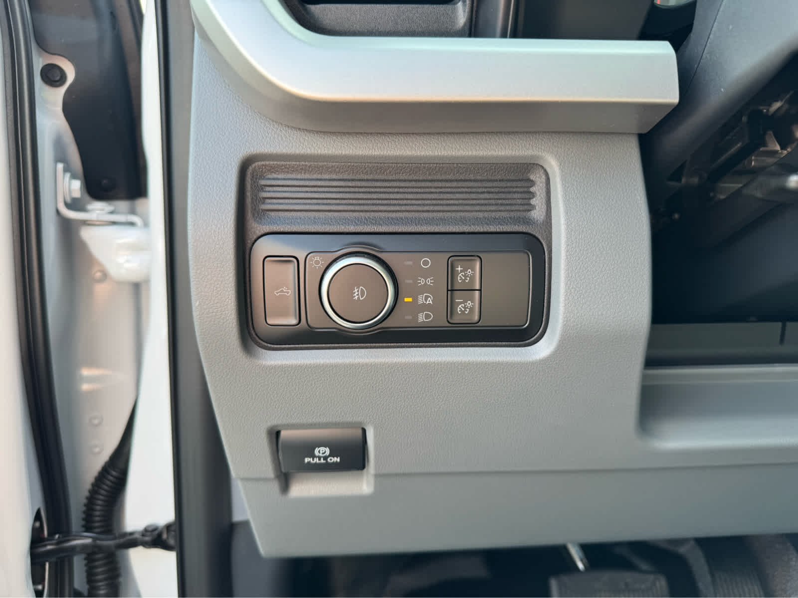 New 2026 Oxford White Ford XL image 12