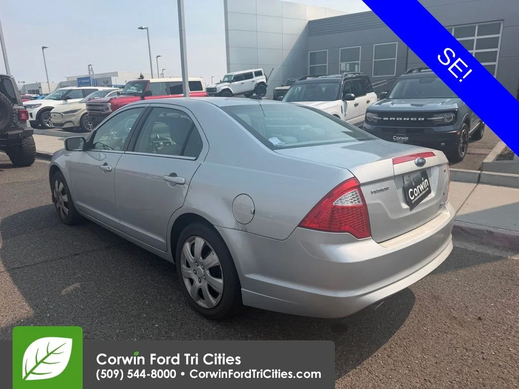 Used 2010 Brilliant Silver Metallic Ford SE image 8