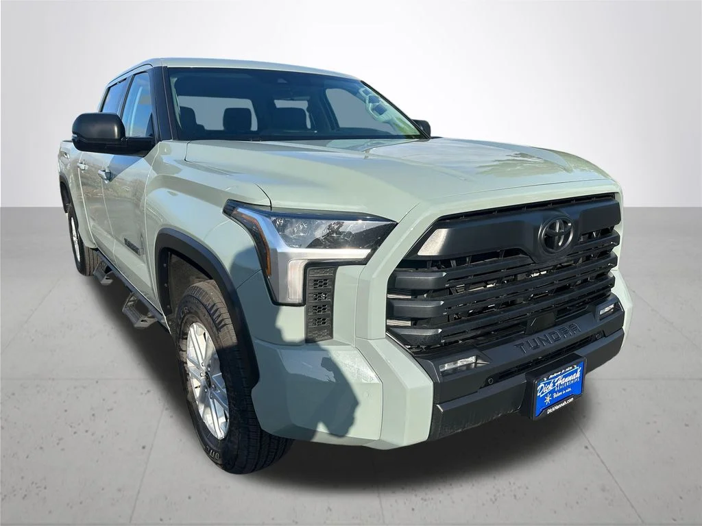Used 2024  Toyota SR5 image 5