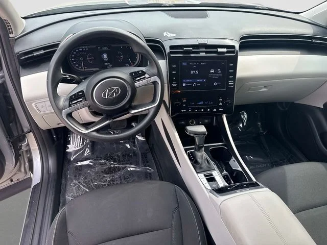 Used 2024 Silver Hyundai SEL image 17