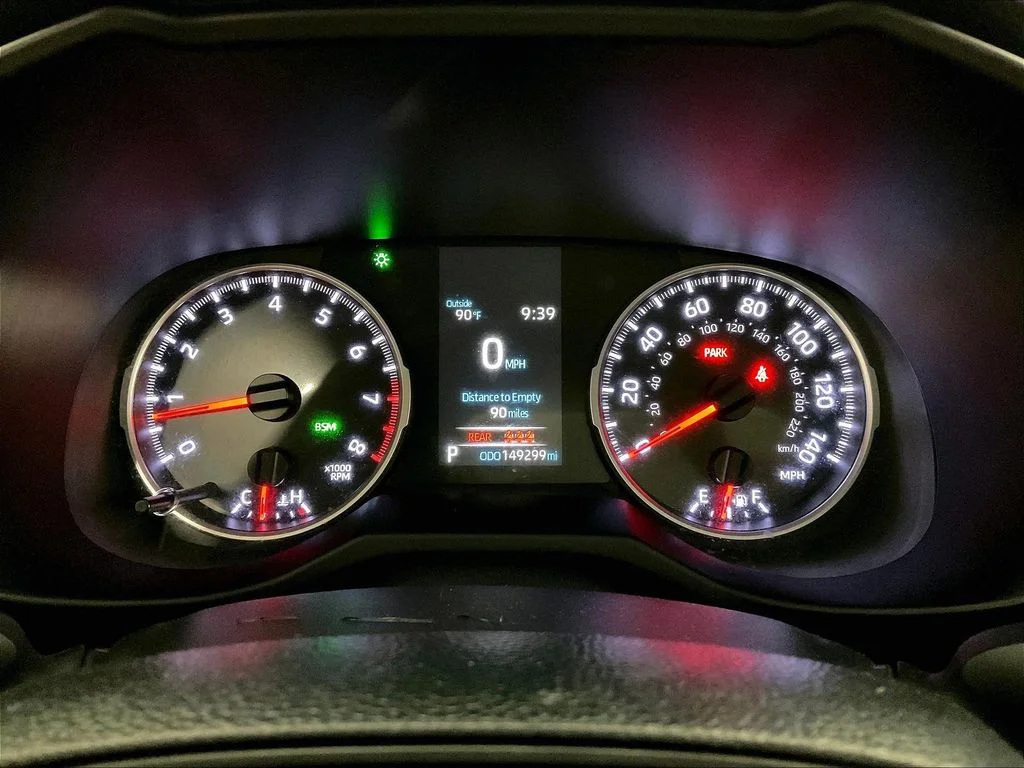Used 2019 Black Toyota XLE image 24
