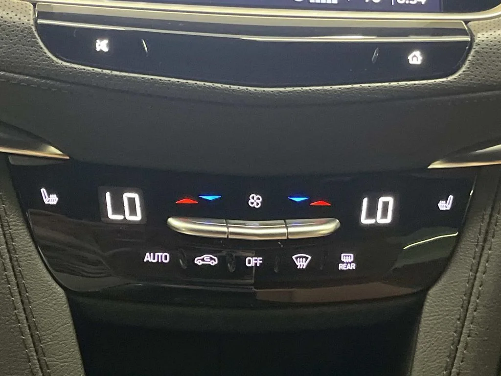 Used 2025 Crystal White Tricoat Cadillac Premium Luxury image 22