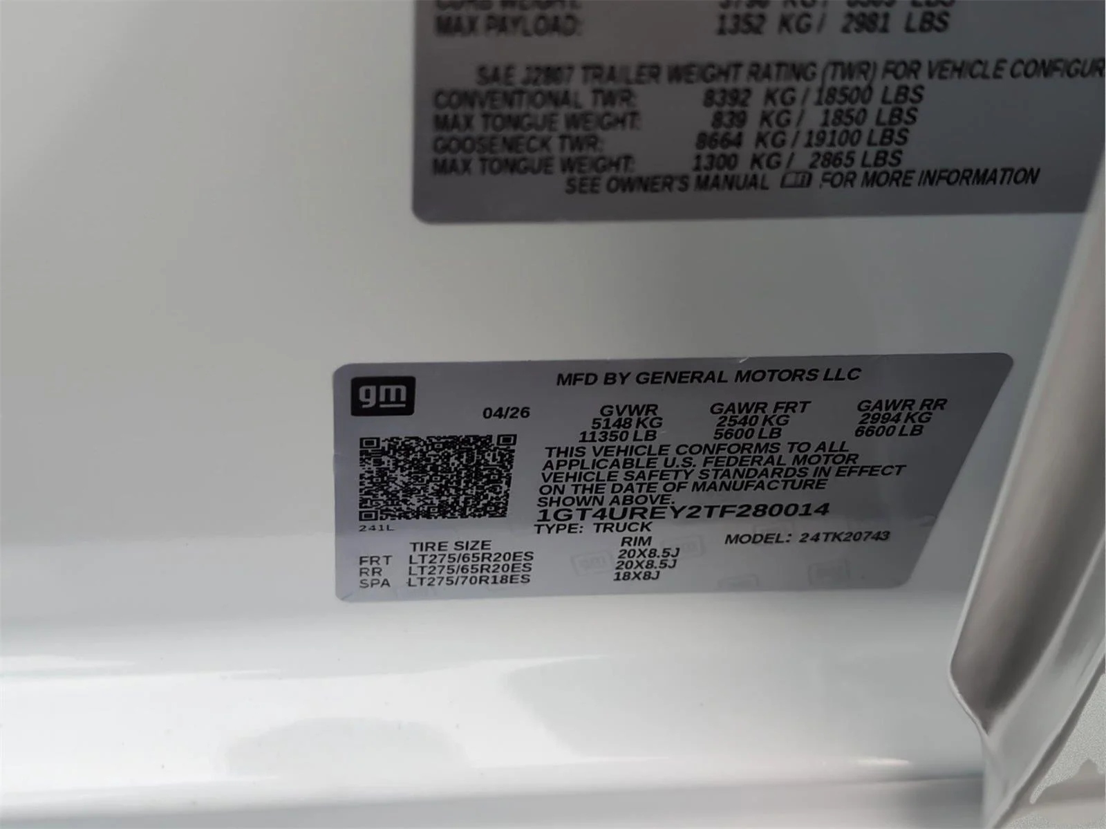 New 2026 Glacier White Tricoat GMC Denali image 33