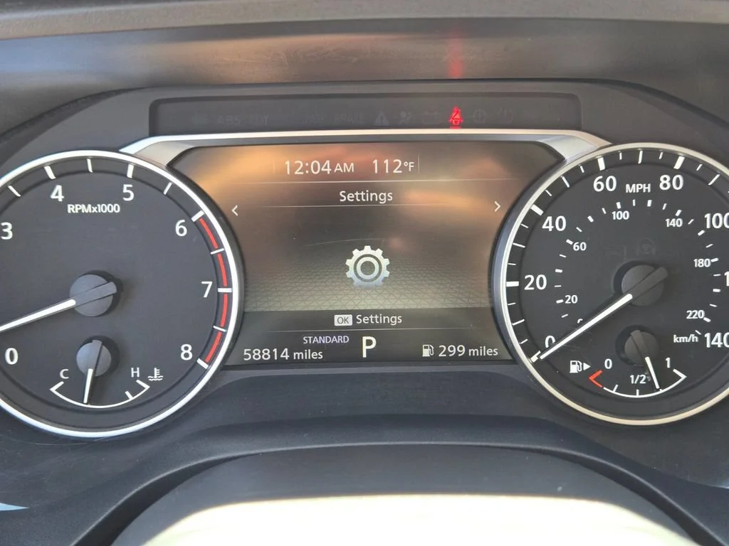 Used 2025 Everest White Pea Nissan SV image 19