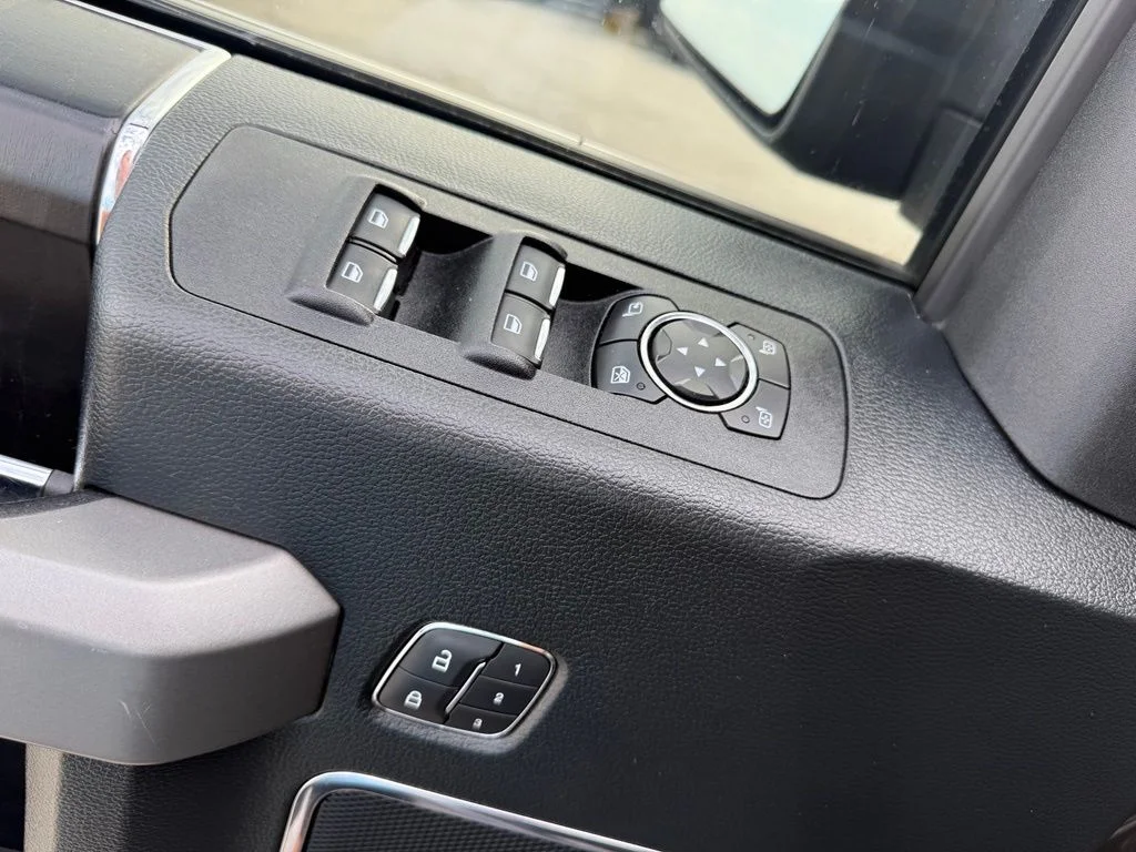 Used 2019 Red Ford Platinum image 6
