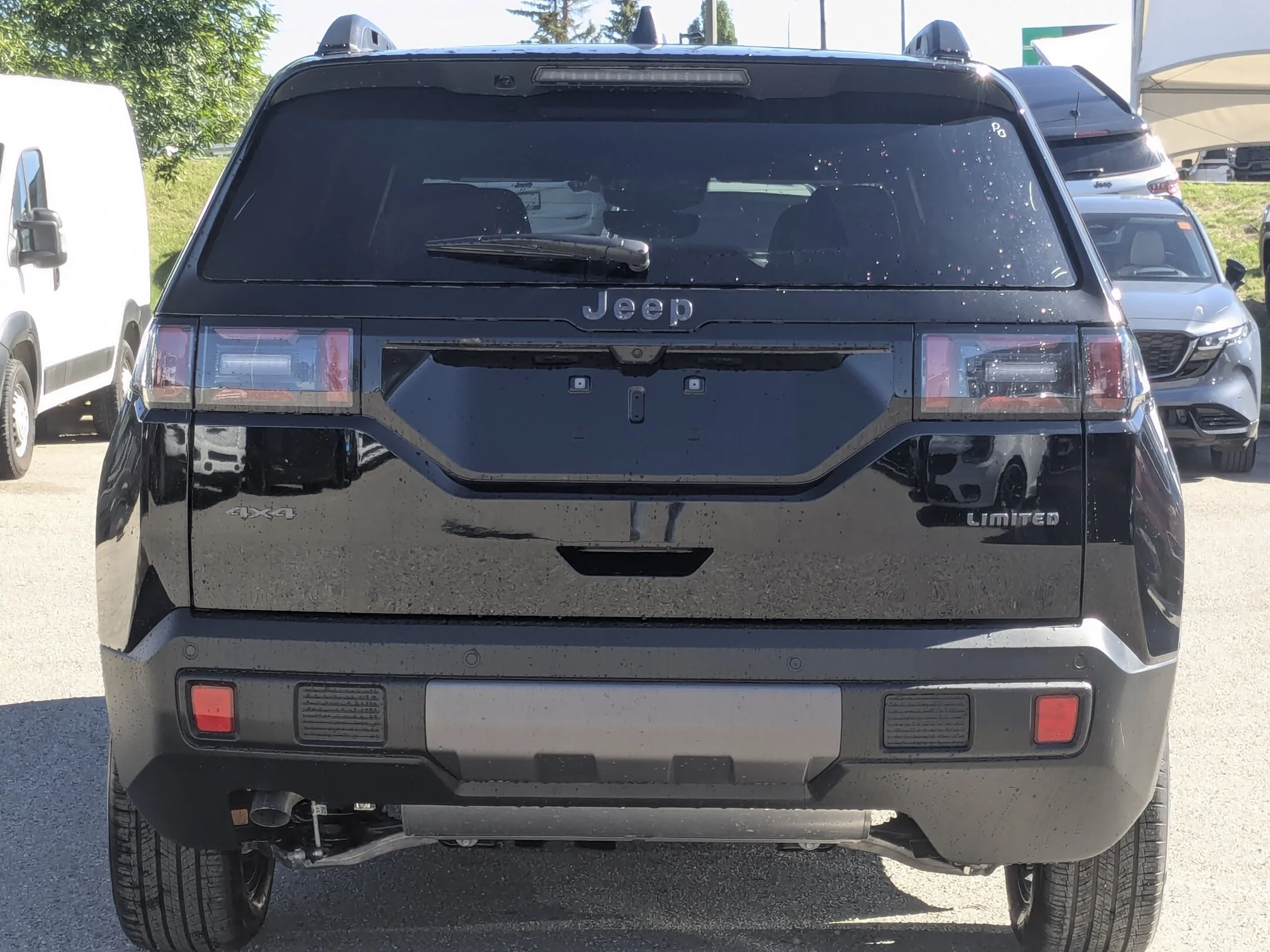 New 2026 Black Jeep Limited - - Hybrid - Dual-Pane Pano Sunroof - Capri Leatherette - Power Liftgate & More! image 7