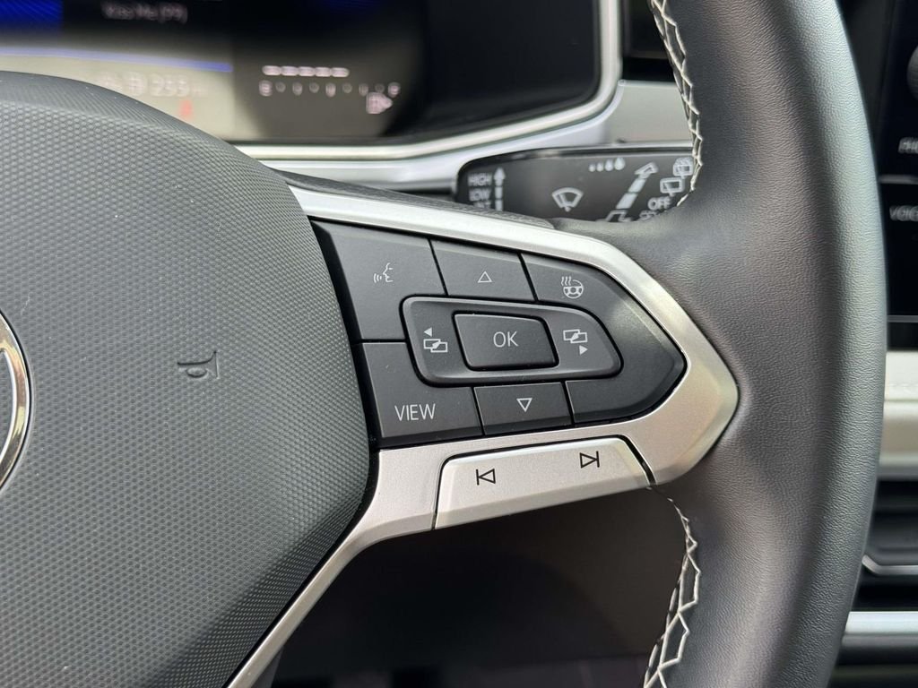 2025 Volkswagen Taos SE - Photo 24