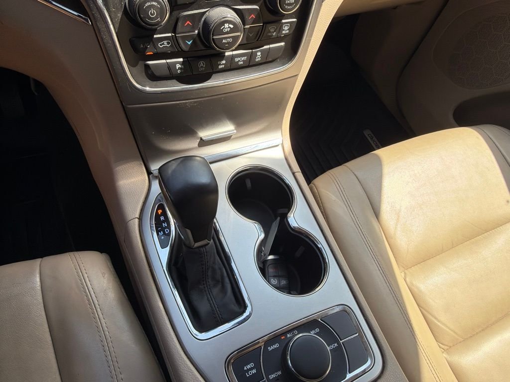 Used 2018 Blue Jeep Limited image 22