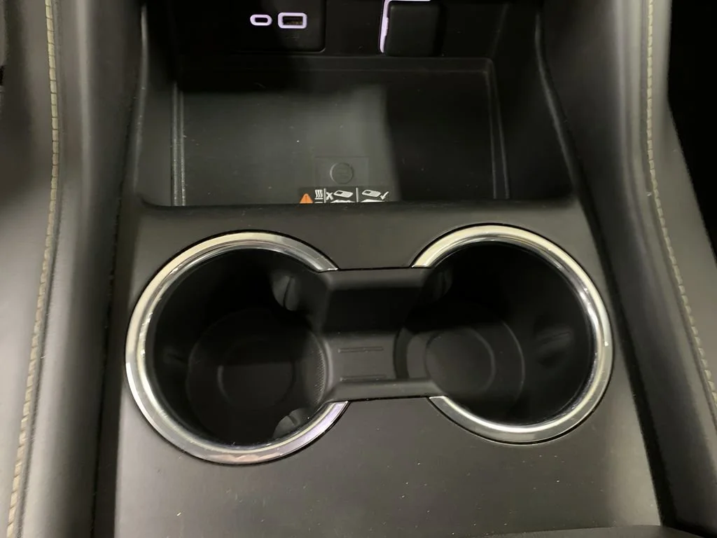 2023 GMC Yukon SLT - Photo 38