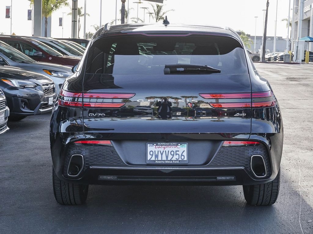 Used 2025 Black Genesis 2.5T image 6