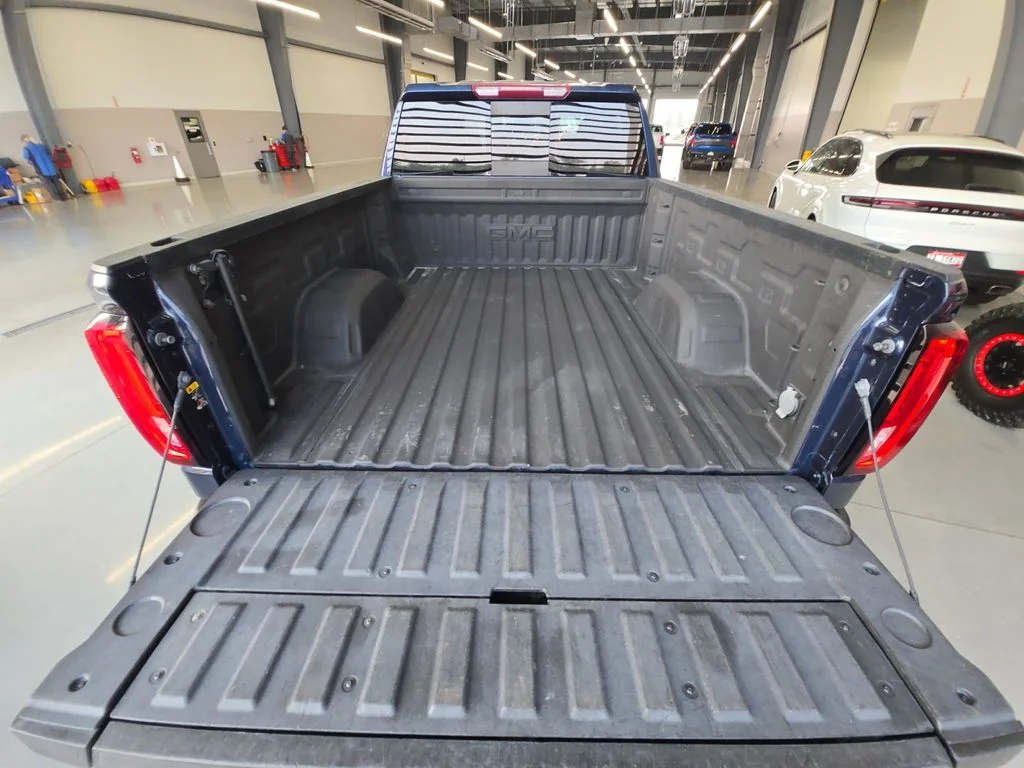 Used 2019 Blue GMC SLT image 23