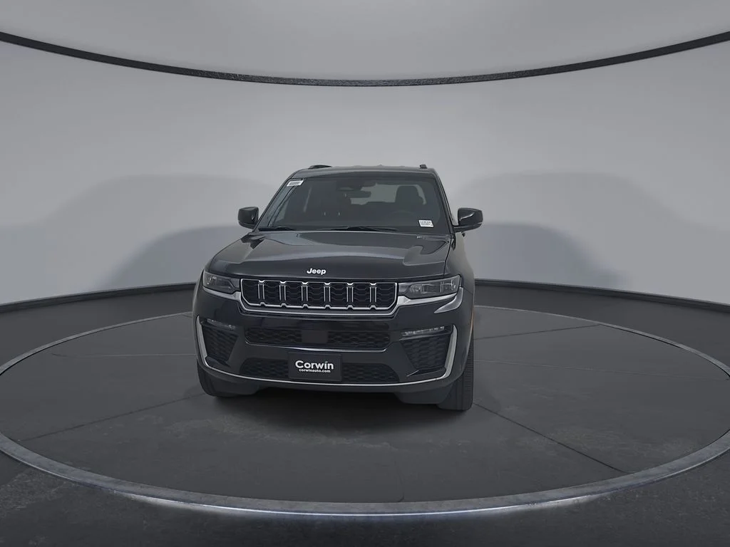 New 2026 Diamond Black Crystal Pearl-Coat Exterior Paint Jeep Limited image 5