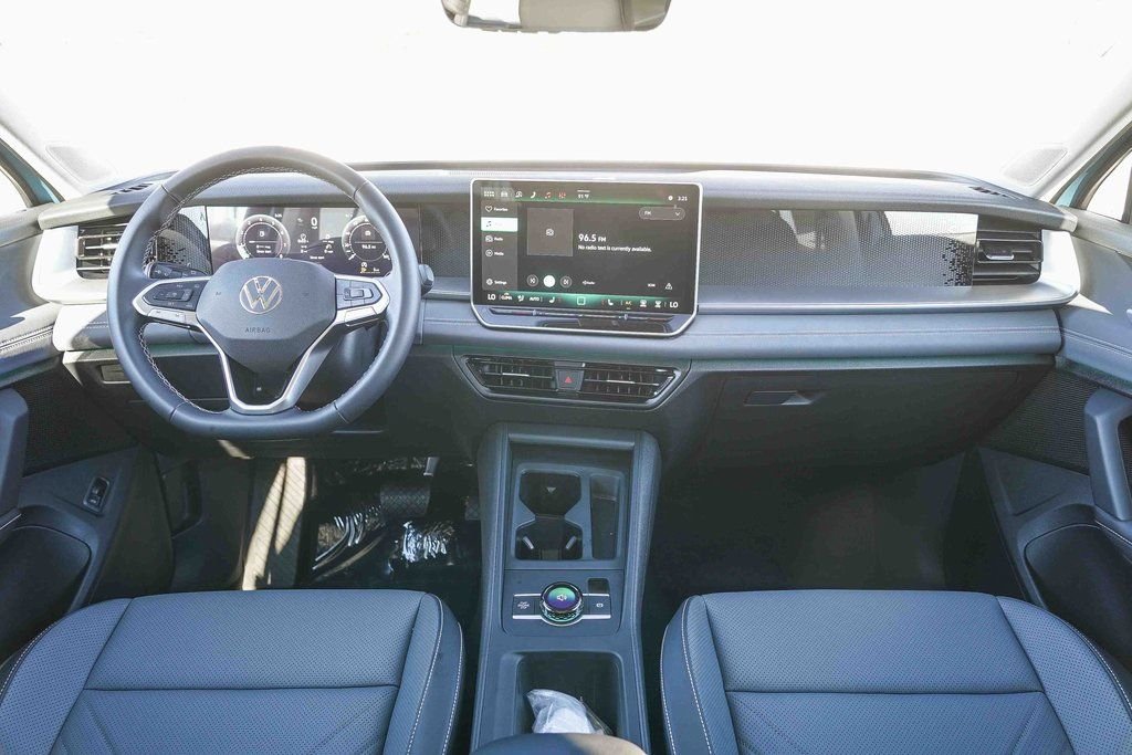 2026 Volkswagen Tiguan SE - Photo 12