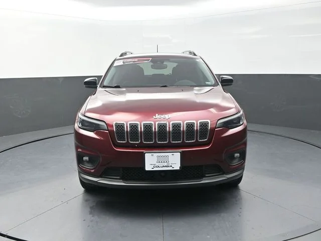 Used 2022 Red Jeep Latitude Lux image 5