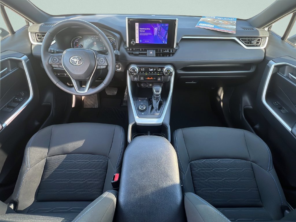Used 2023 Wind Chill Pear Toyota Hybrid SE image 11