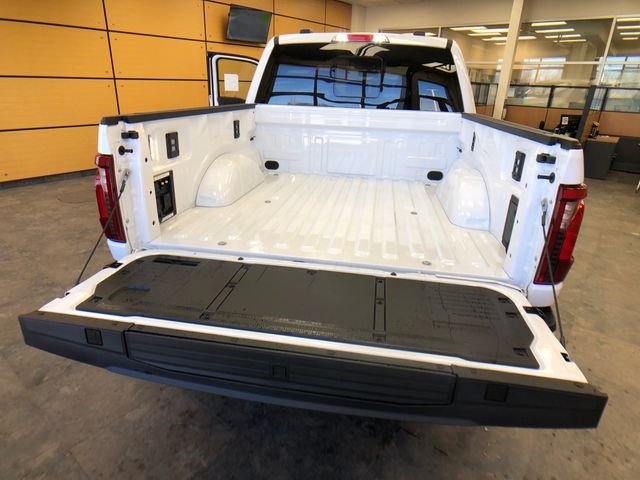 New 2026 Oxford White Ford XLT image 21