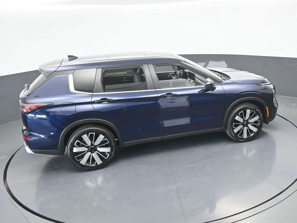 New 2026 Cosmic Blue Metallic Mitsubishi SE image 53