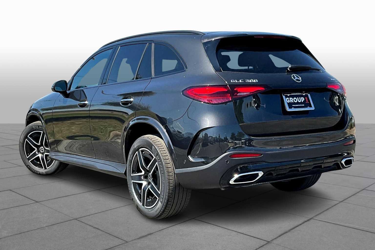New 2026 Graphite Grey Metallic Mercedes-Benz GLC 300 image 4