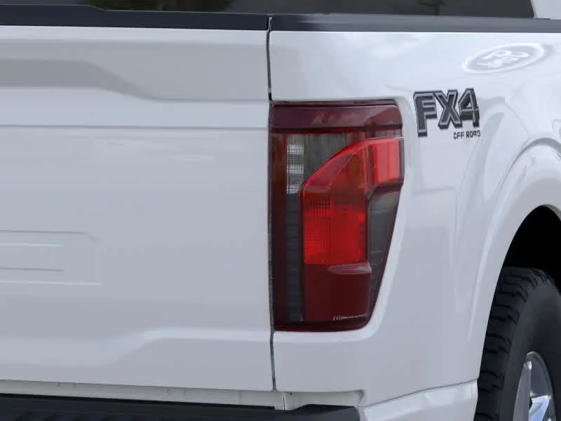 New 2026 Oxford White Ford XLT image 21