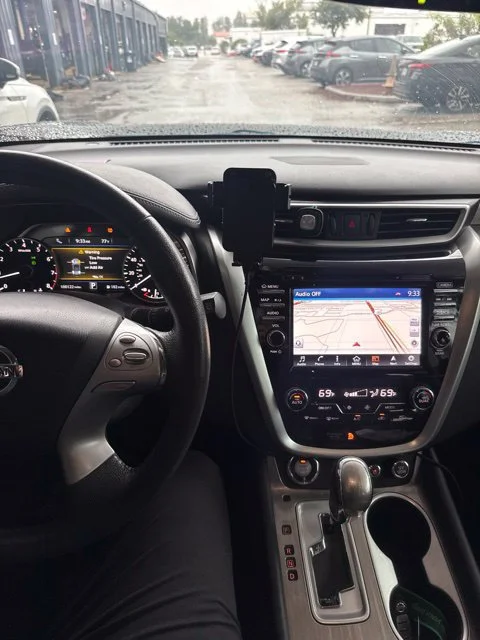 Used 2017 Black Nissan Platinum image 5