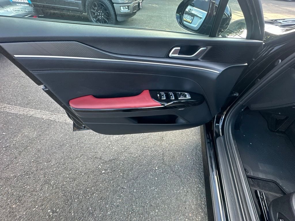 Used 2025 Black Kia GT-Line image 8