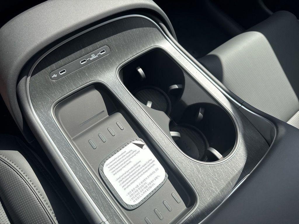 New 2026 Black Hyundai SEL Premium 8P image 16