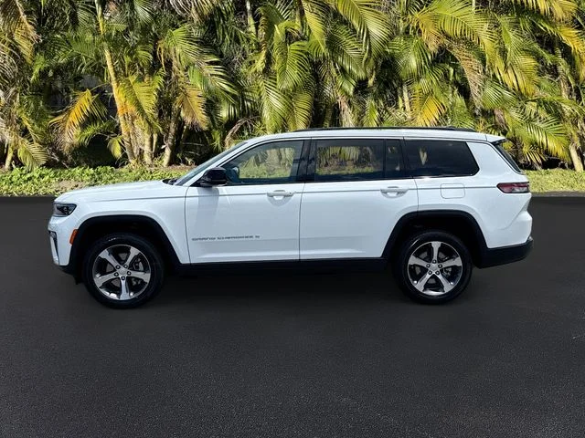 New 2026 Bright White Clear-Coat Exterior Paint Jeep Limited image 2