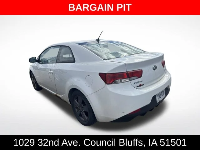 Used 2010 White Kia EX image 4