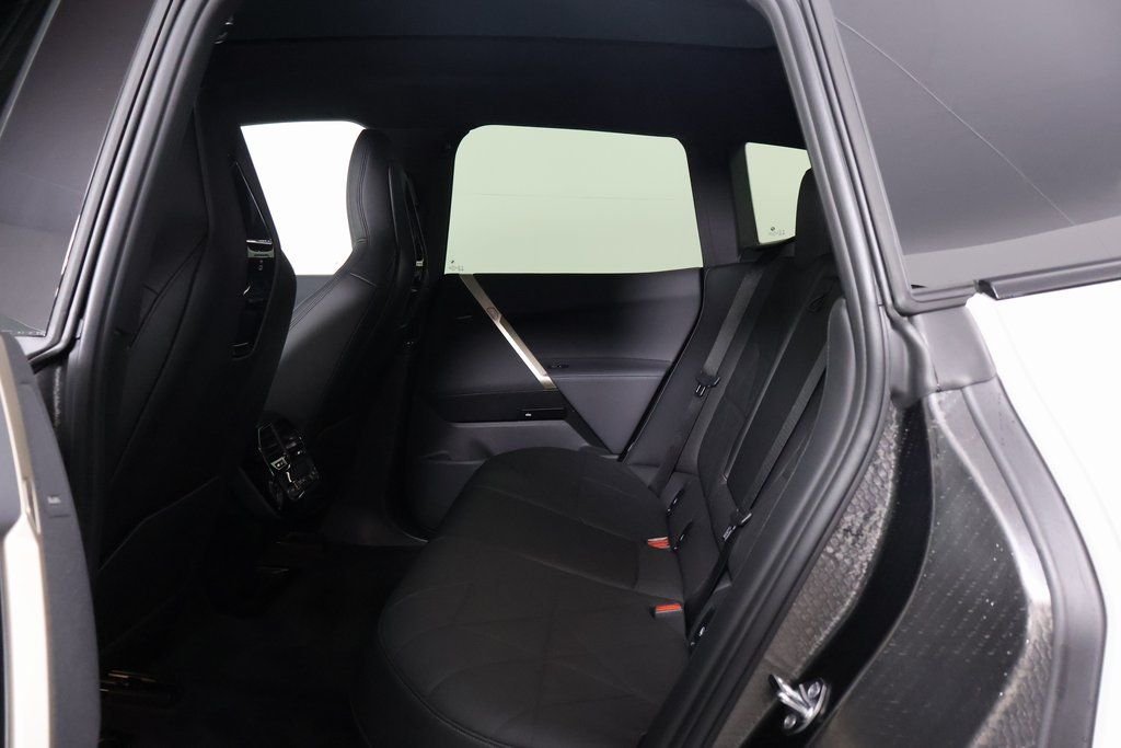 Certified Used 2025 Alpine White BMW xDrive50 image 11