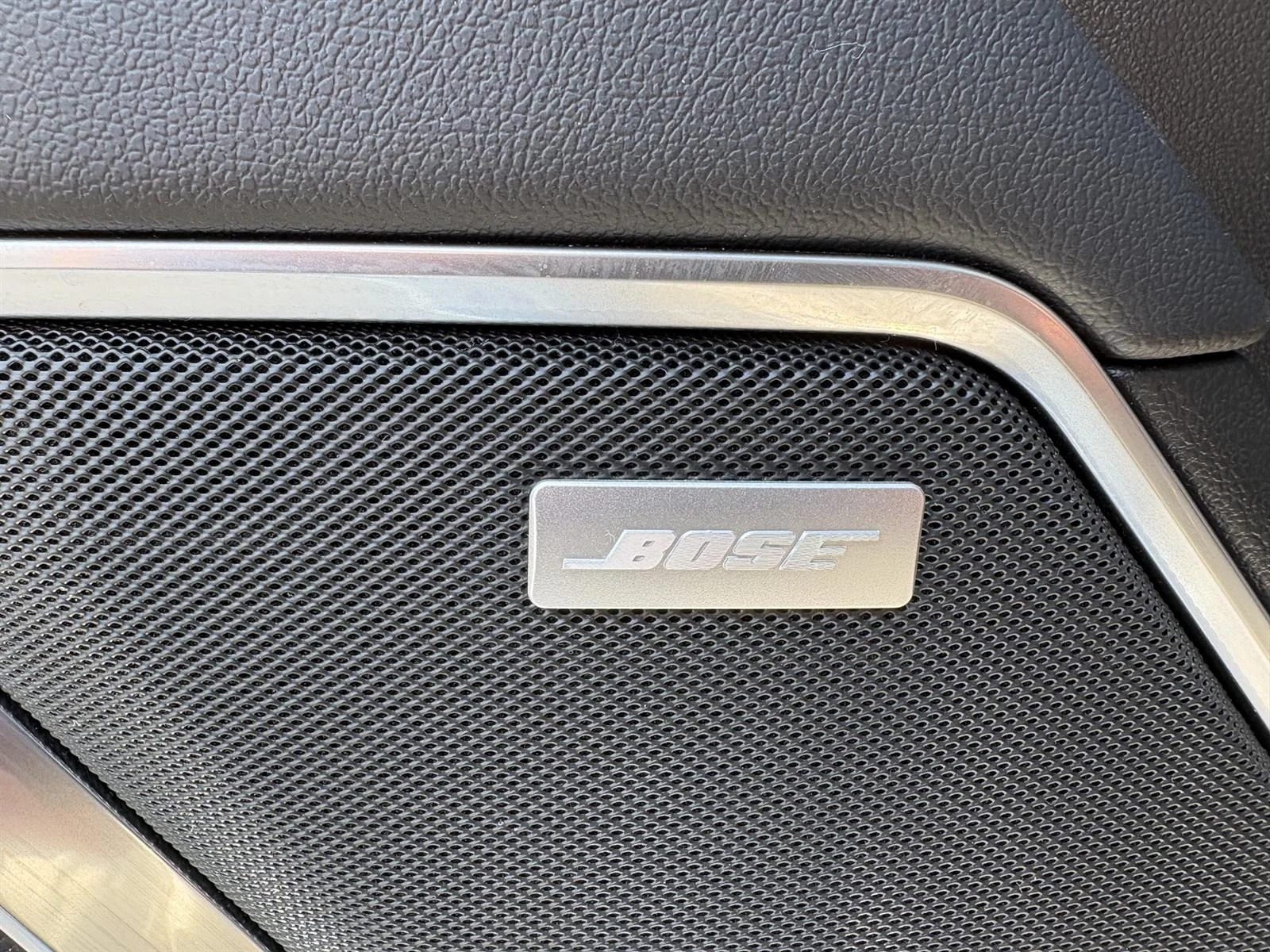 Used 2022 NORTHSKY BLUE METALLIC Chevrolet LTZ image 30