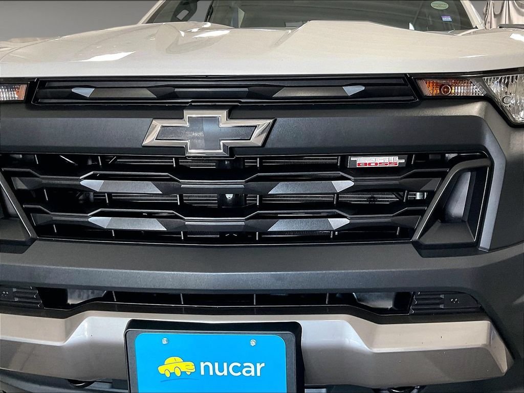 Used 2025 White Chevrolet Trail Boss image 32