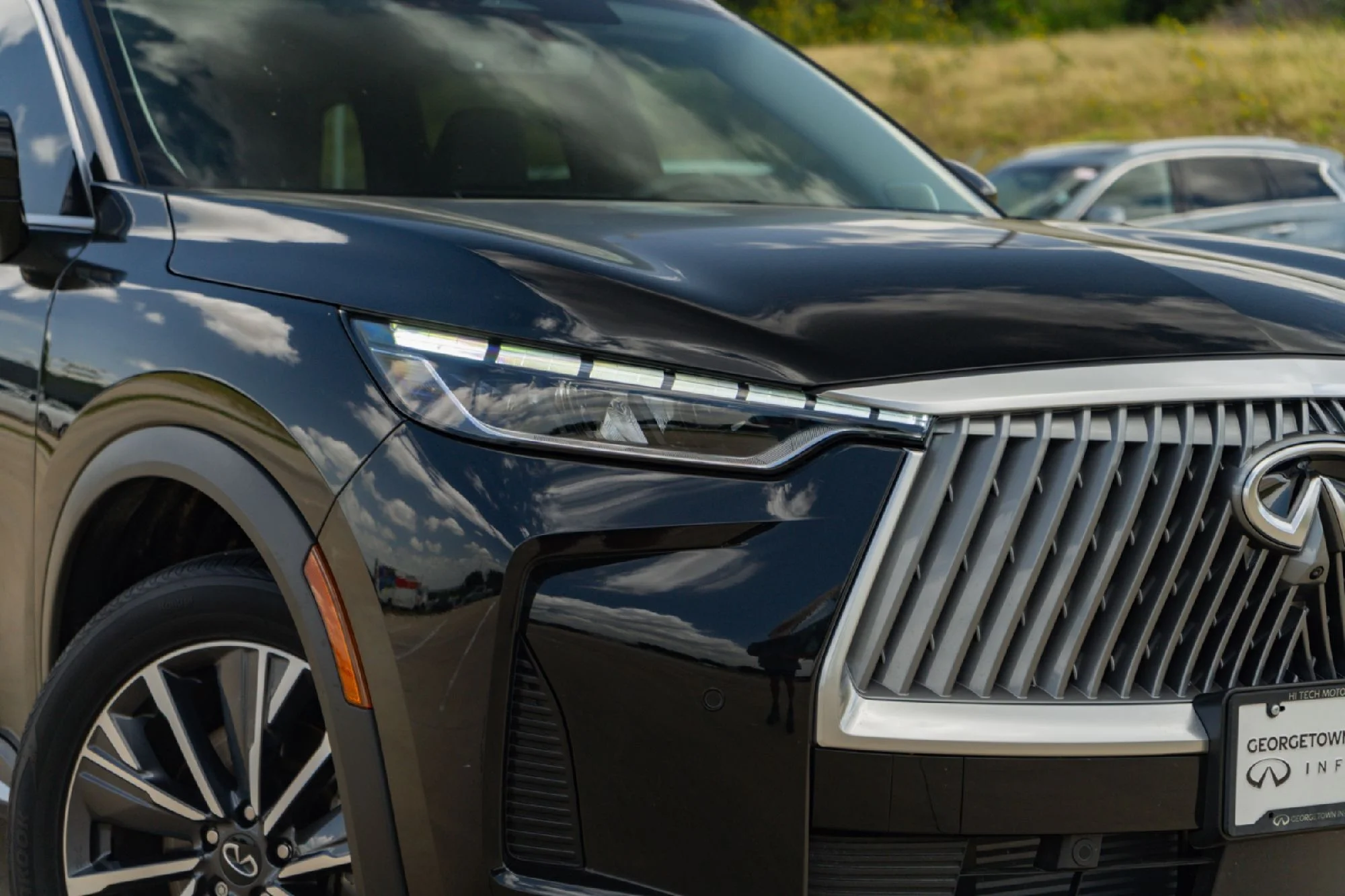 Certified Used 2026 Black INFINITI LUXE image 3