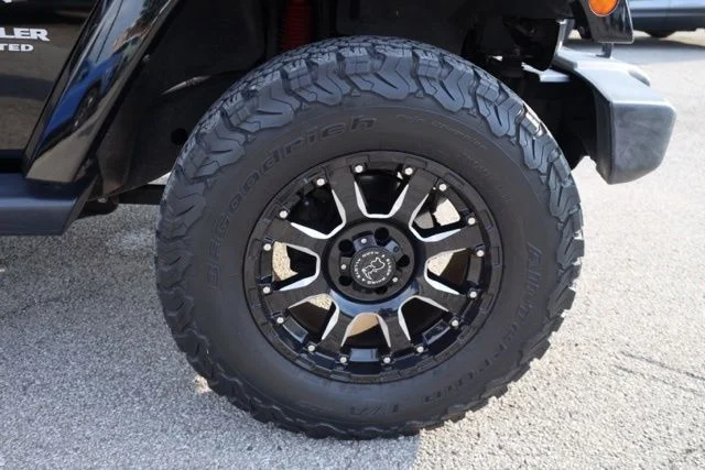 Used 2017 Black Jeep Unlimited Sahara image 14
