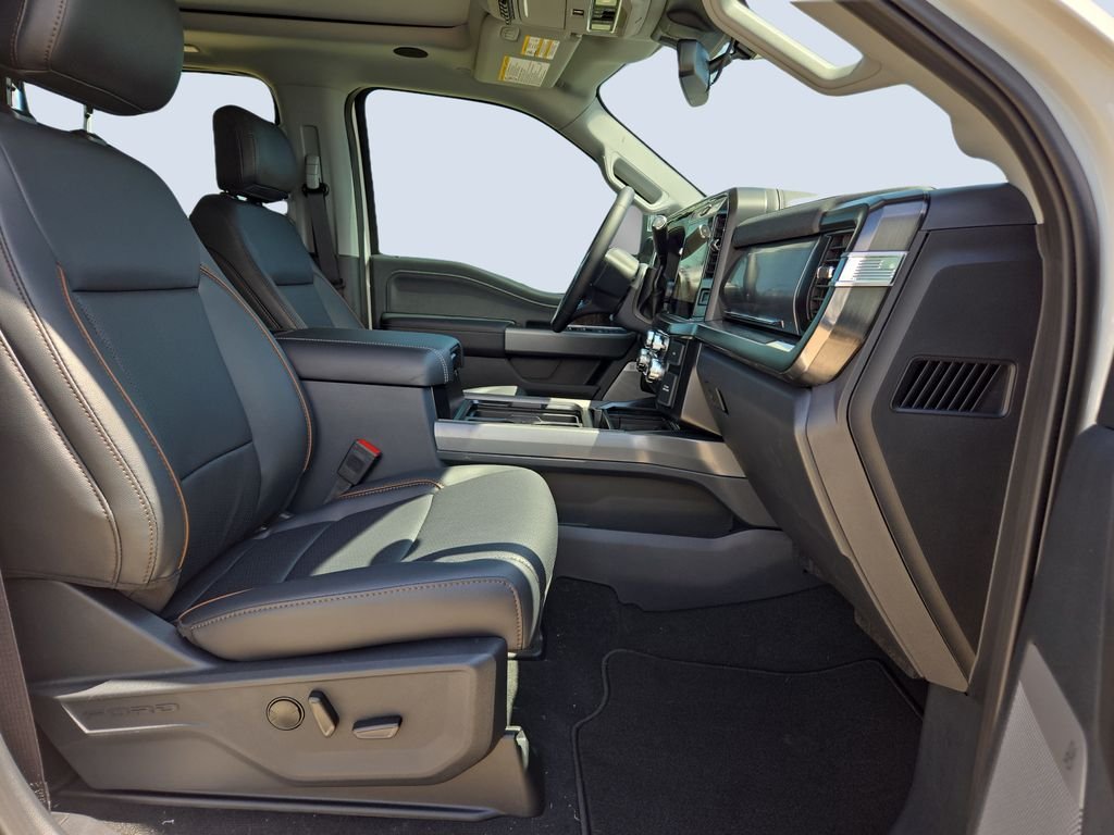 New 2026 Star White Metallic Tri-Coat Ford F-350® Lariat® image 27
