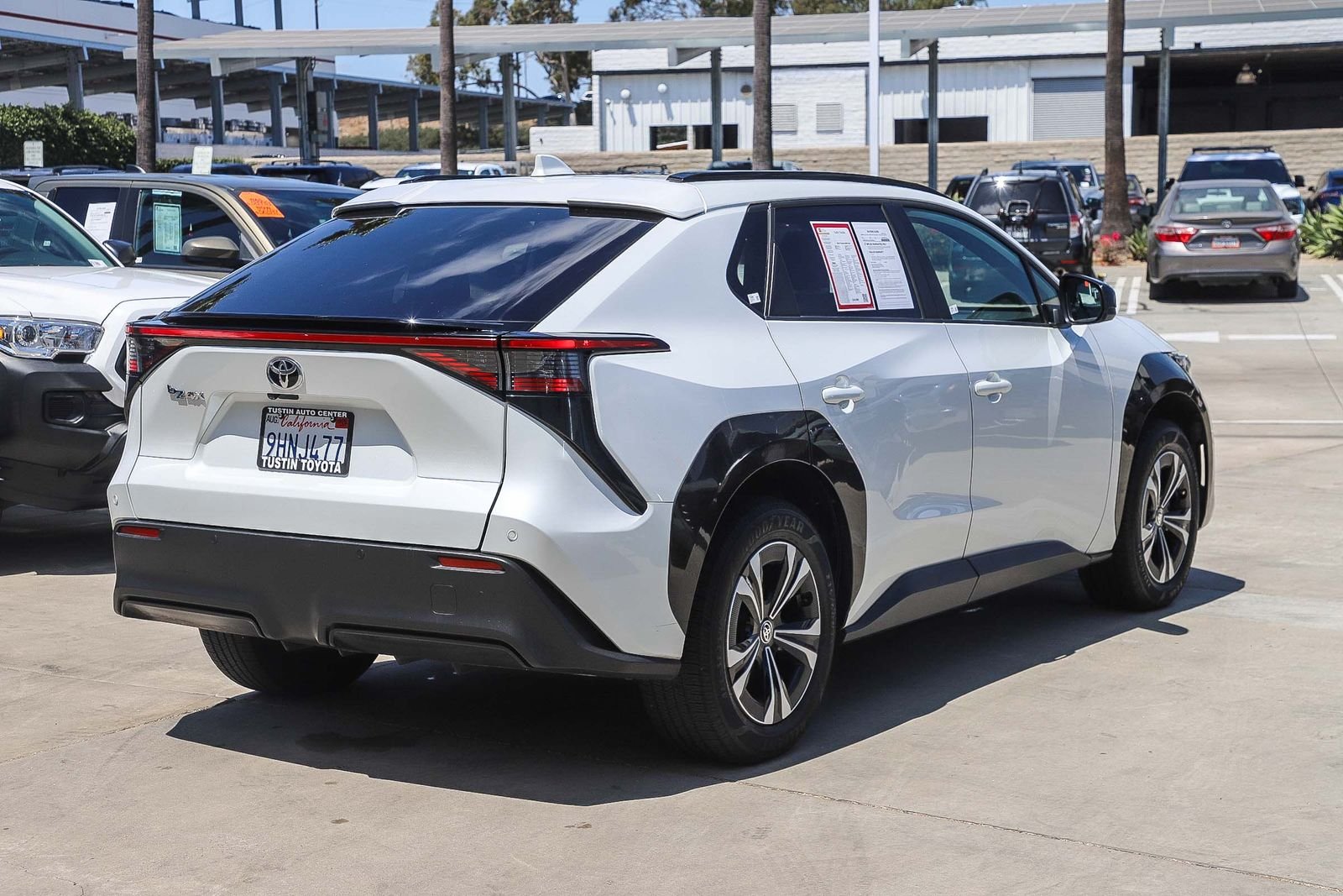 Used 2023 Beige Toyota XLE image 6