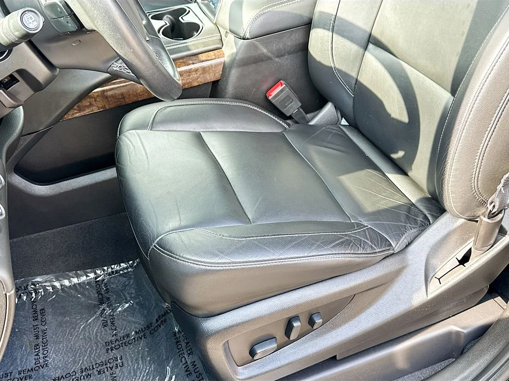 Used 2019 Black Chevrolet LT image 16