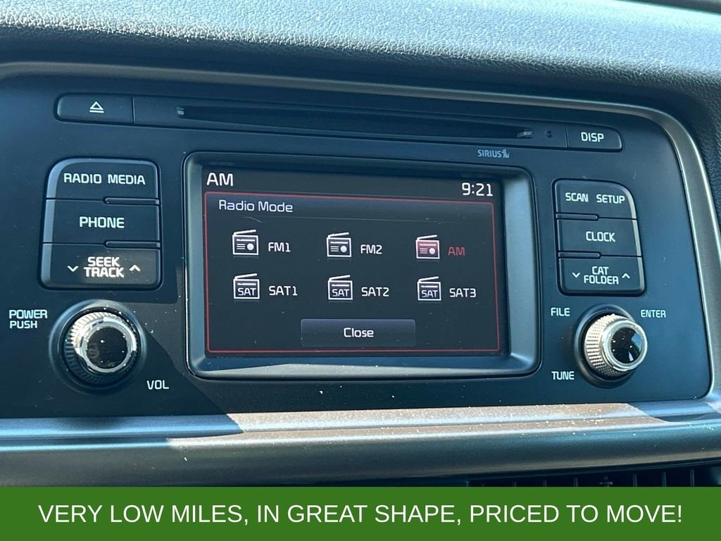 Used 2017 Silver Kia LX image 26