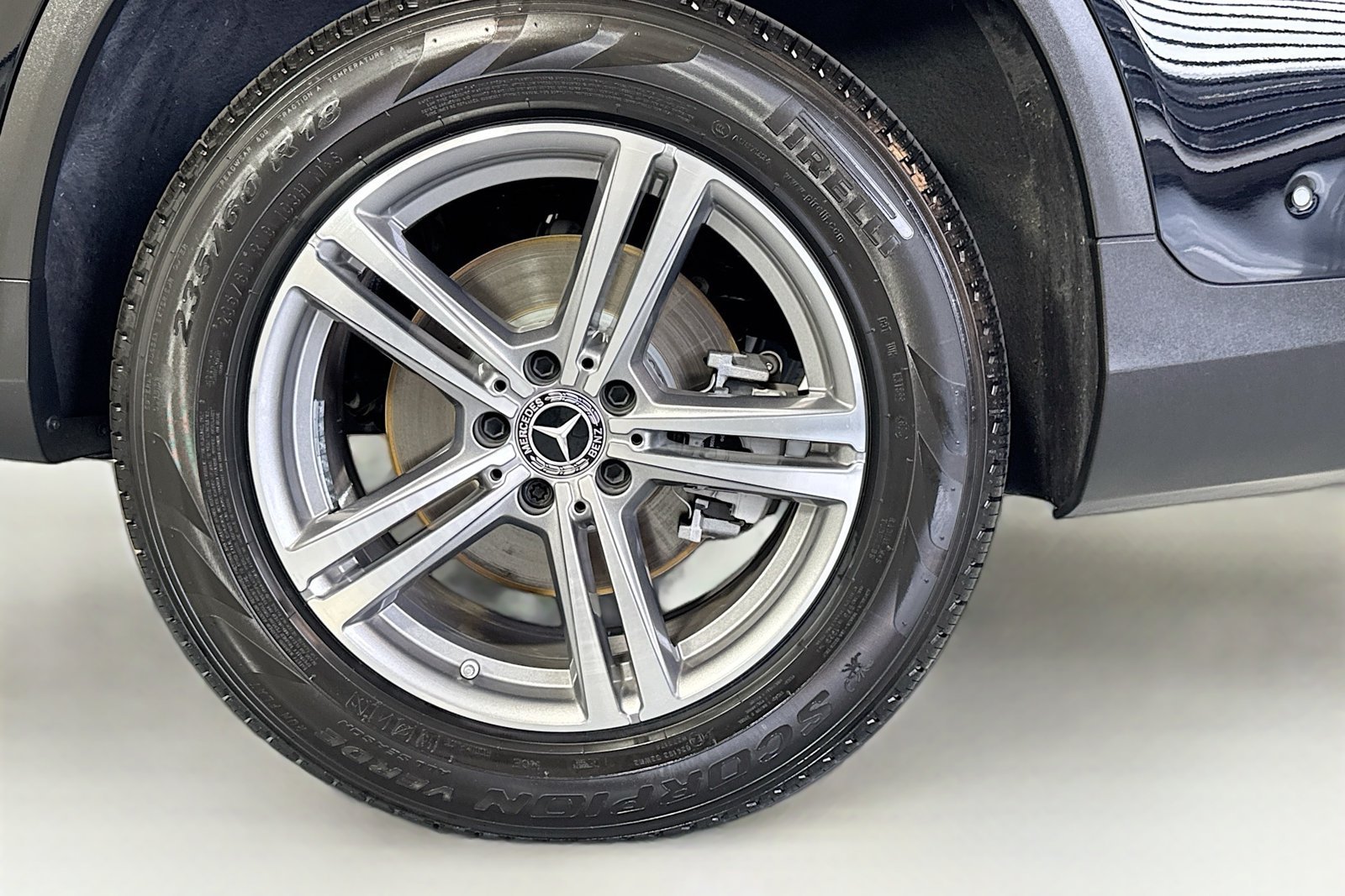 Used 2022 Black Mercedes-Benz GLC 300 image 30