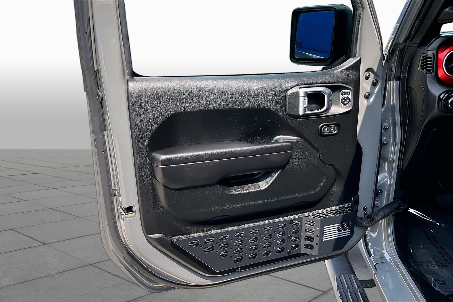Used 2021 Sting-Gray Clearcoat Jeep Rubicon image 18