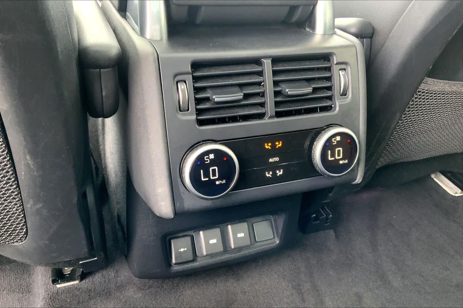 Used 2024 Fuji White Land Rover S image 37