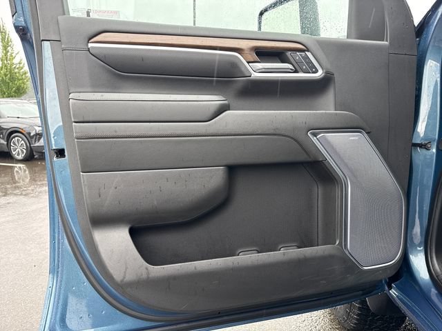 Used 2024 Lakeshore Blue Metallic Chevrolet High Country image 18