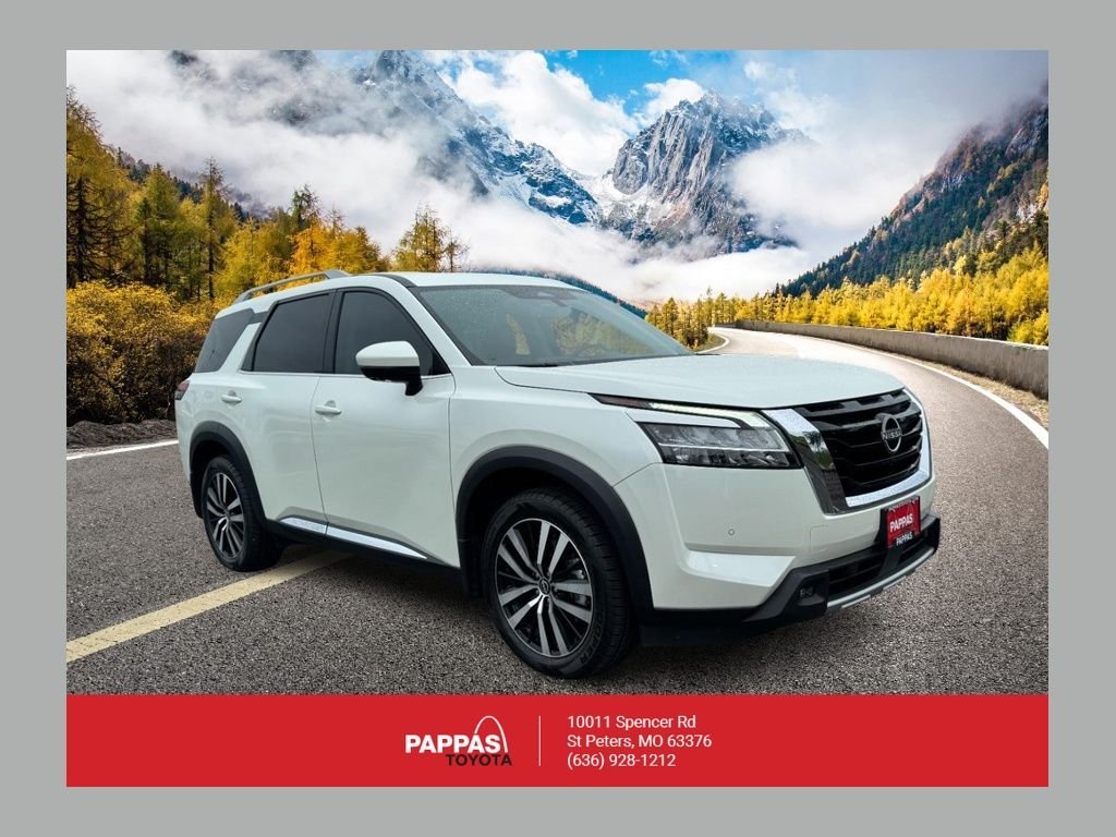 2023 Nissan Pathfinder Platinum 4WD's photo