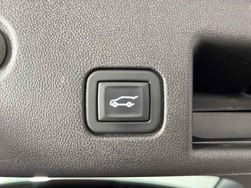 Used 2024 Sterling Gray Metallic Chevrolet LT image 21
