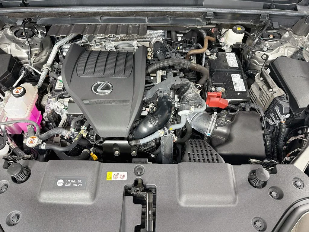 Used 2022 Silver Lexus 350 F SPORT Handling image 31