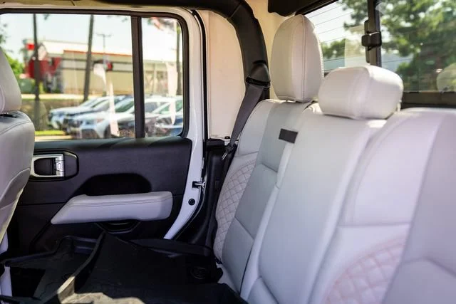 Used 2022 Bright White Clearcoat Jeep High Altitude image 25
